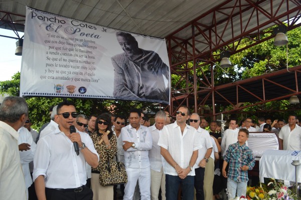 Jorge Celedón en el funeral de Poncho Cotes Jr. - 1